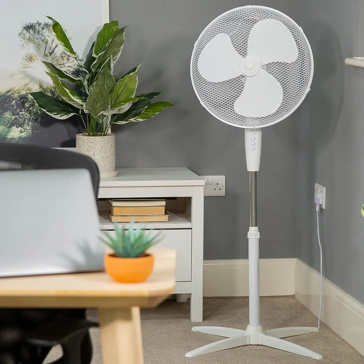 Russell Hobbs Powerful (3 Speeds) 16 Inch Lightweight Pedestal Fan image 5